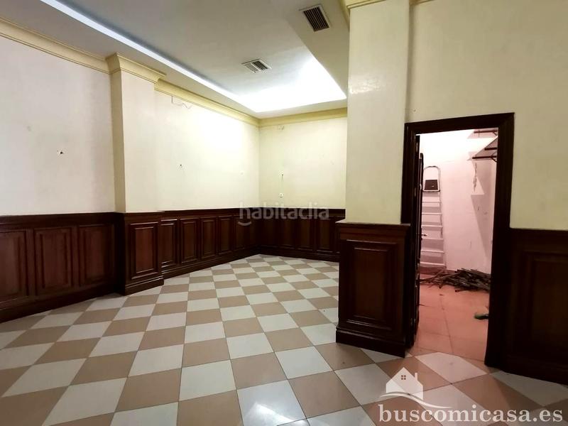 Foto 95f780af-f11b-484b-81de-ca974383fb19. Local comercial amplio local en pleno centro . en Linares