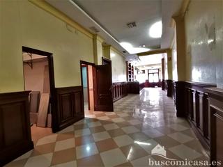 Geschäftsraum  Santiago. Amplio local en pleno centro de linares.
