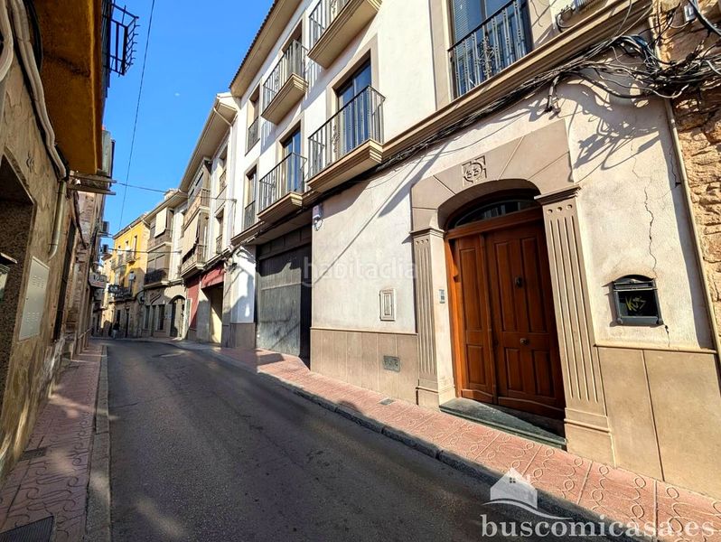 Foto f2ce9e24-2c8a-433d-807f-efa798bf434d. Casa amb aparcament piscina a Centro ciudad Linares