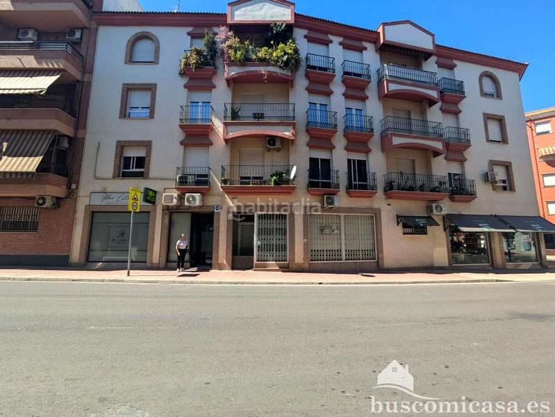 Foto 1ecd145e-b778-4659-b900-4aba83d62154. Alquiler local comercial estupendo local céntrico en Linares