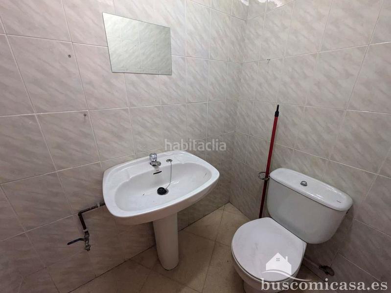 Foto 588f9e1f-9df2-445e-8249-c041c3c40238. Location local commercial dans Linarejos Linares