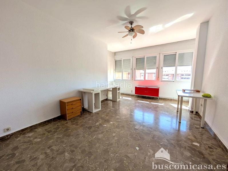 Foto 3f5e4f74-b4d7-41c0-91d4-9576ebb86f24. Pis amb calefacció aparcament piscina a Centro ciudad Linares