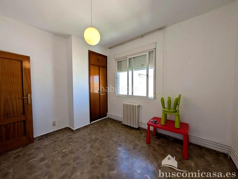 Foto 5b50348e-a47a-4fd1-94fc-7f903be4582e. Pis amb calefacció aparcament piscina a Centro ciudad Linares