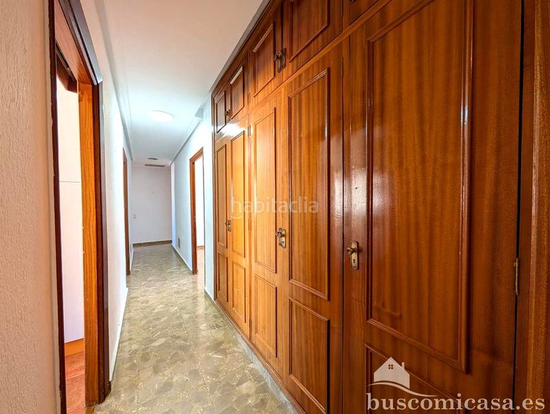 Foto 689563d7-1798-471a-8cb0-0dbe5888bec0. Pis amb calefacció aparcament piscina a Centro ciudad Linares