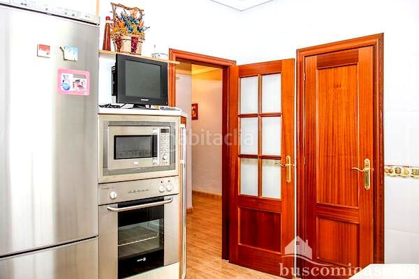 Foto 6656c58e-8334-40dc-9dd3-0c640e835f4a. Casa amb aparcament a Torreblascopedro