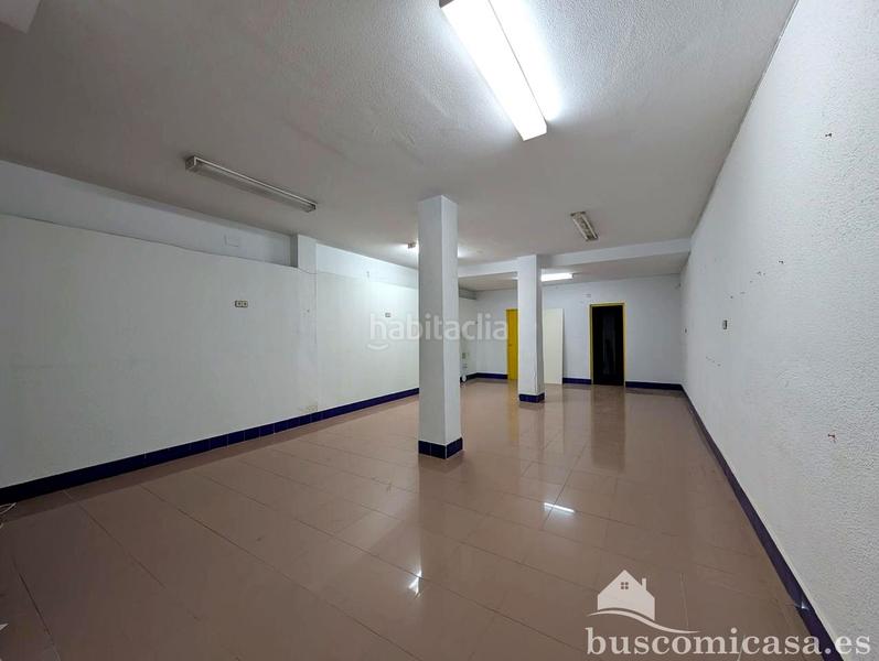 Foto 625758a6-dd8f-4756-bf95-61fbe5ebd39d. Local comercial gran local en avenida san sebastián, . en Linares