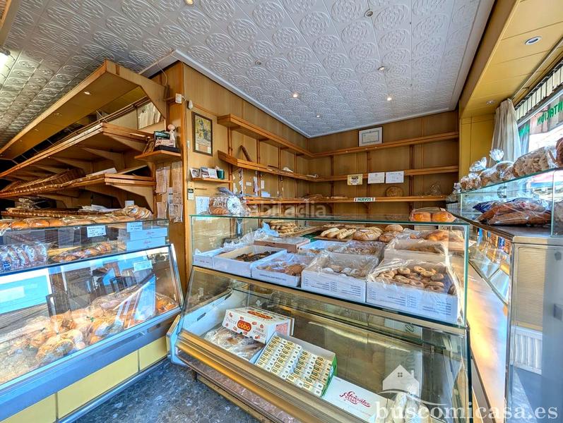 Foto 5389d94e-bcbb-44c9-8a84-349fb7e8ce91. Local comercial local céntrico en calle baños. en Linares