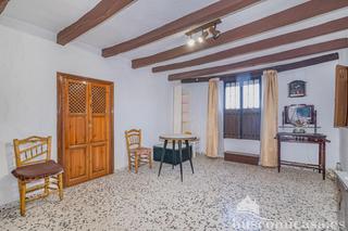 Reihenhaus  Macías. Bonita casa en íllora  negociable