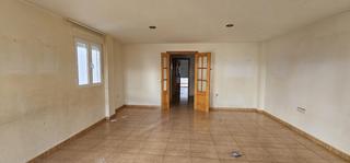 Maison  San antonio maría claret. Vivienda adosada en loja, para inversores