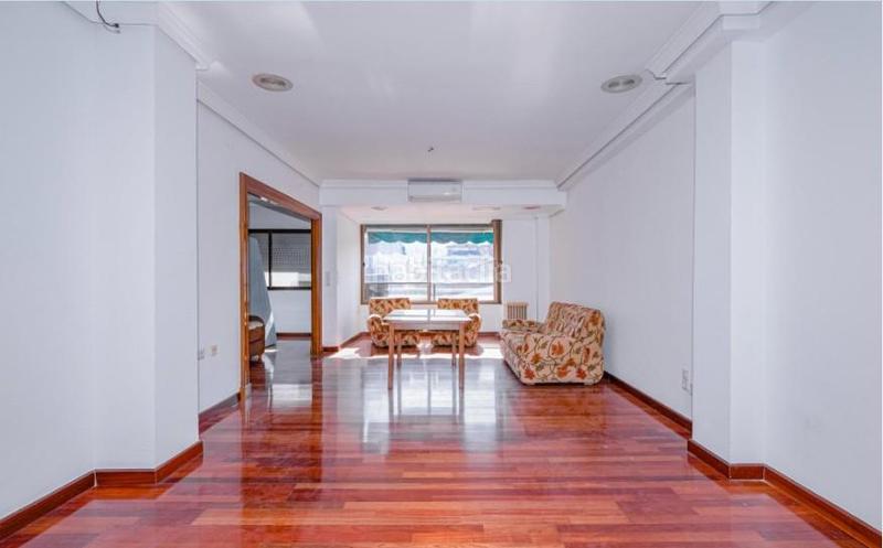 Foto b0c143e2-e253-4cdd-9d6f-b4915e748f04. Pis amb aparcament a Fígares Granada