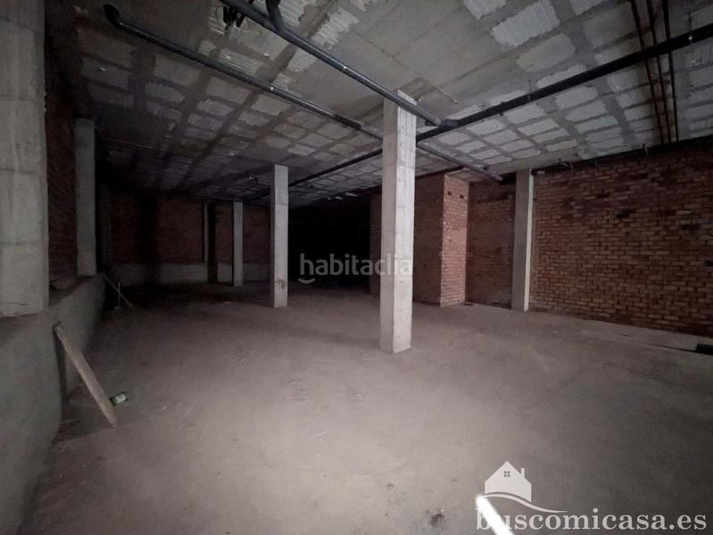 Foto f6e2a9d3-1cdd-47cf-968f-976275fbb3e8. Alquiler local comercial gran local muy céntrico en Linares