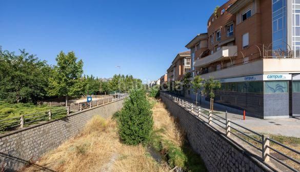 Foto ba5718de-1115-425d-86fa-e2a7b270936a. Pis amb calefacció a Barrio de Zaidín Granada