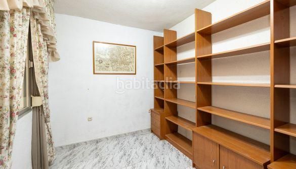 Foto ed2d58d0-f80d-4f30-a4a2-cf60de62e077. Pis amb calefacció a Barrio de Zaidín Granada