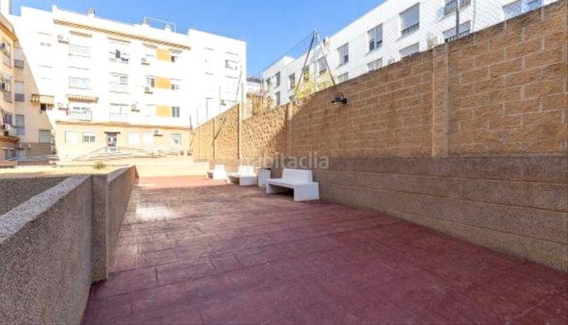 Foto 273b98a4-98fb-4ed7-a0ed-2129fb2453be. Rez-de-chaussée avec parking dans Almanjáyar Granada