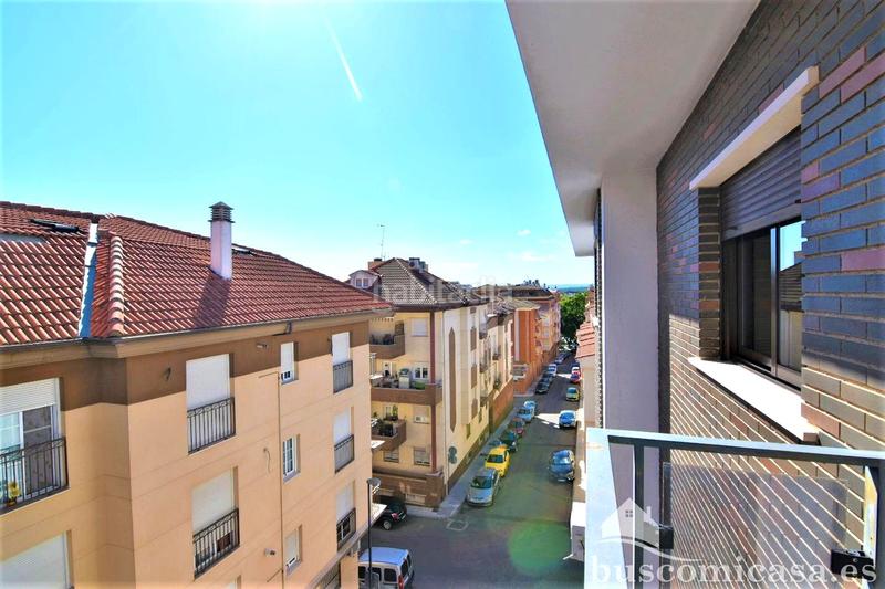 Foto 211348a2-21a3-442f-a48c-96ab2f76c297. Location appartement dans Linarejos Linares