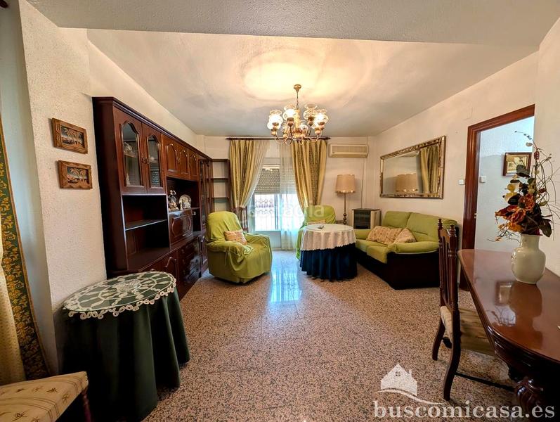 Foto 0ea053b3-17a2-4121-856f-16b147f0d191. Casa  en calle martínez de úbeda. en Linarejos Linares