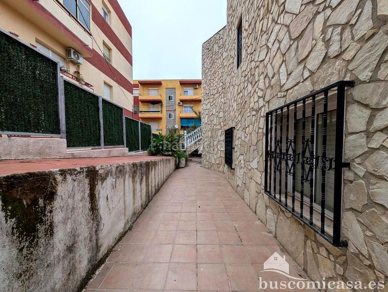 Foto 38906718-155c-48d8-b73e-ab2421d72e13. Casa  en calle martínez de úbeda. en Linarejos Linares