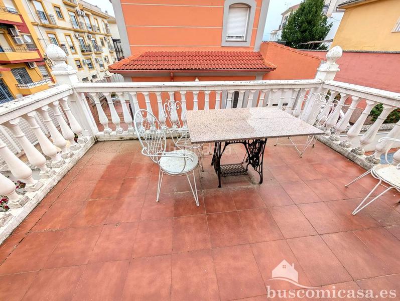 Foto 935cc9ba-fdc9-4291-b5e1-85a7968ae59d. Casa  en calle martínez de úbeda. en Linarejos Linares