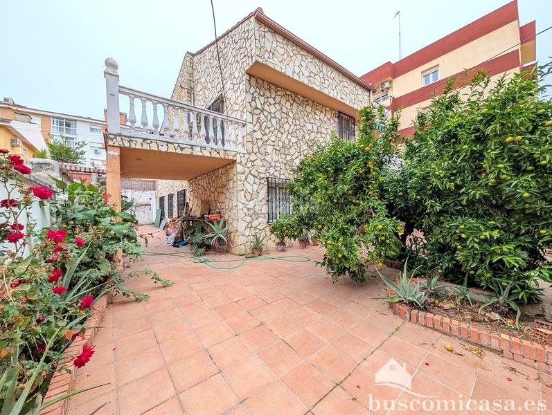 Foto e374d1ba-ae14-4ece-affe-91c3618f8831. Casa  en calle martínez de úbeda. en Linarejos Linares