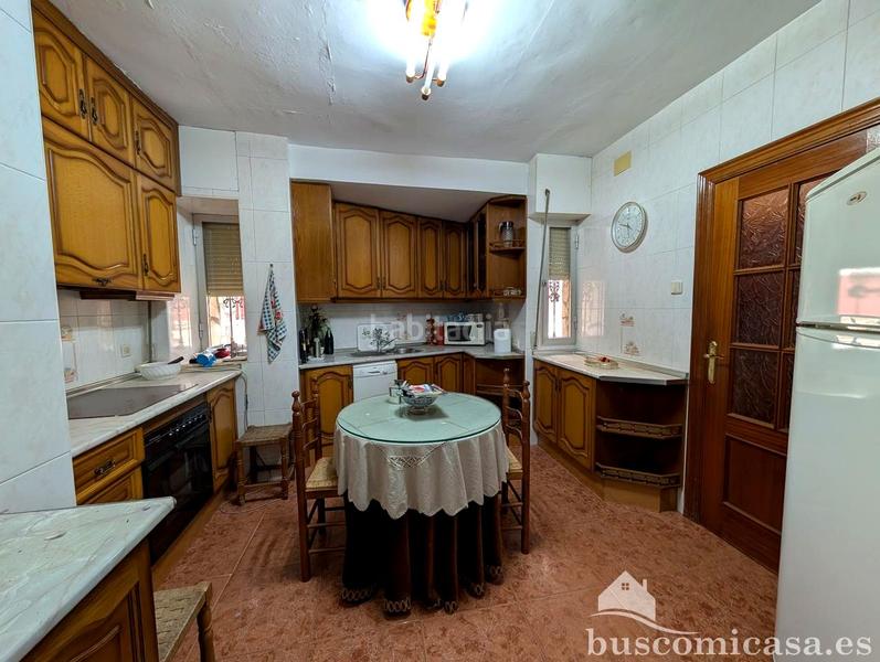 Foto f0c3f1ed-1752-4a61-8a4b-4583f7fd890b. Casa  en calle martínez de úbeda. en Linarejos Linares