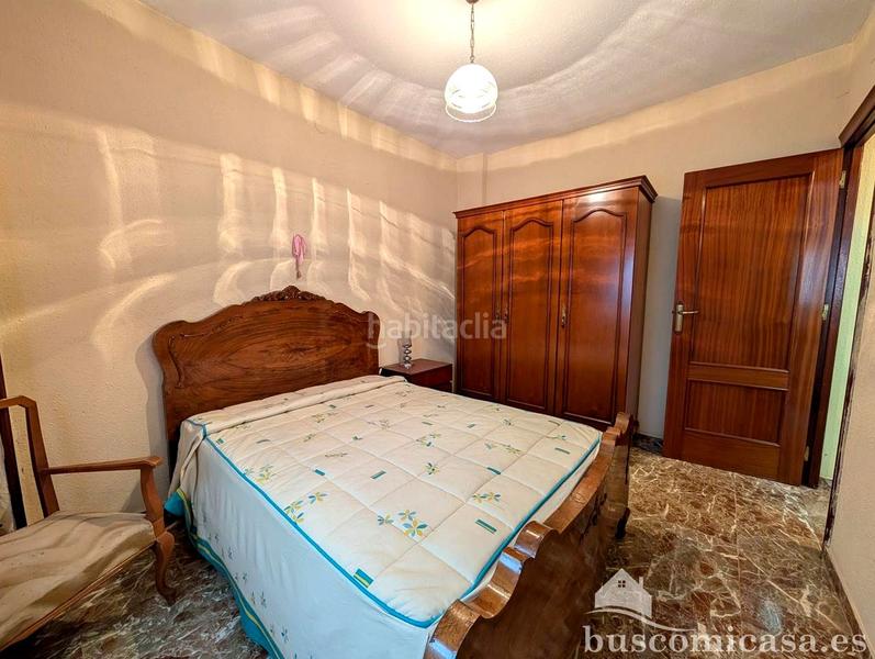 Foto f26e778c-c2ab-4aae-8878-e2cbfbf89928. Casa  en calle martínez de úbeda. en Linarejos Linares