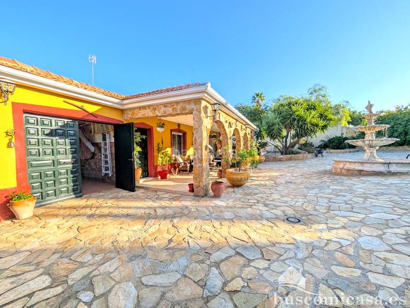 Foto c4d2bf03-b67c-4000-a8d1-0644ab3362bc. Masia amb aparcament piscina a San Roque - La Cruz - La Rozuela Linares