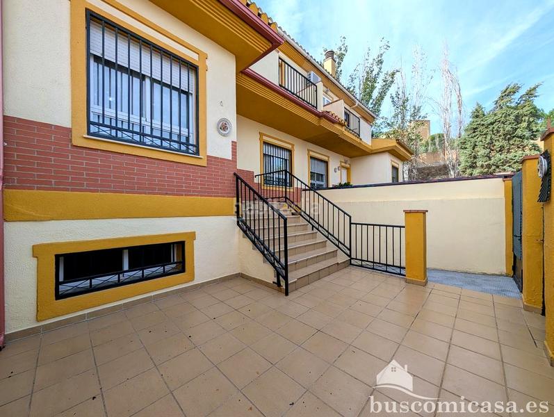 Foto 166f94e4-1968-4652-a3e5-d896cb4e96d2. Haus mit heizung parking in Zona Hospital Linares