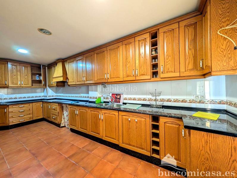 Foto 5c7fe8fe-1fbe-445e-9a29-8a9f42e09853. Haus mit heizung parking in Zona Hospital Linares