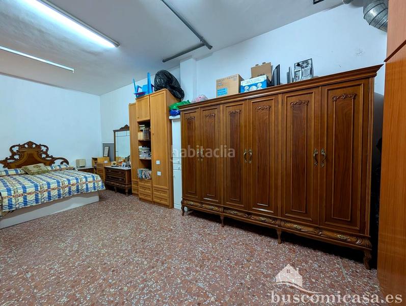 Foto 58b8493d-7a06-4b10-b1f6-ce7dd2cd0f0a. Haus mit heizung parking in Zona Hospital Linares