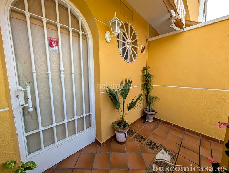 Foto 83cd10a6-ef27-4c27-8ba5-e27fbf70c40a. Haus mit heizung parking in Zona Hospital Linares