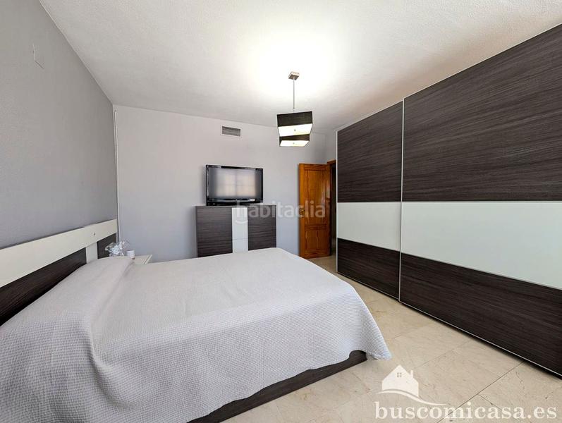 Foto 8402bddf-336c-492c-b554-e7defa19d286. Haus mit heizung parking in Zona Hospital Linares