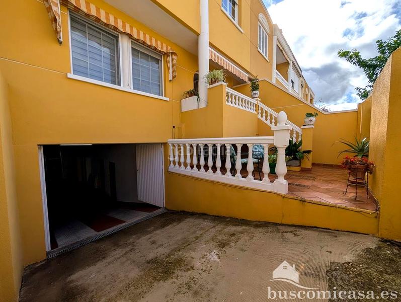 Foto c745552c-84bc-4df6-bbed-802acb71af34. Haus mit heizung parking in Zona Hospital Linares