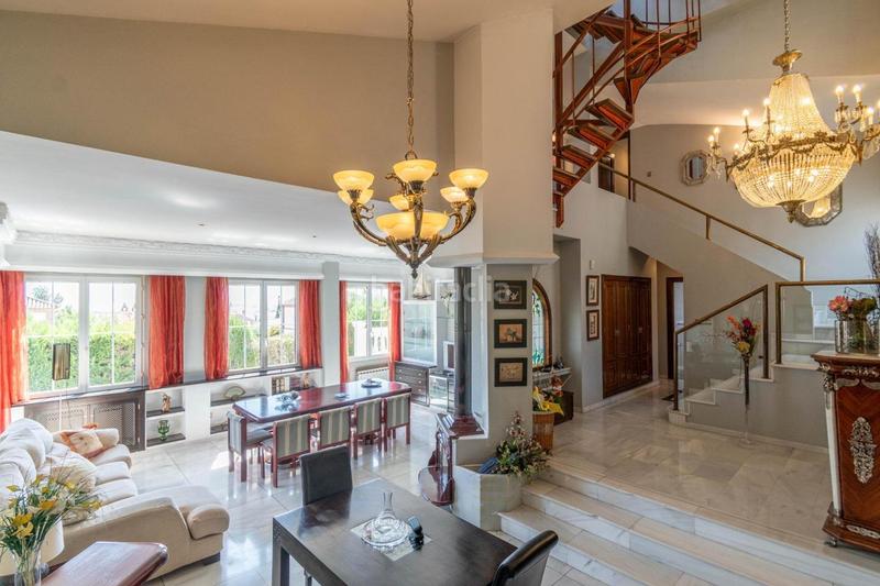 Foto 21590d20-dc3c-4981-a4ea-e1052cd2dd7a. Haus mit heizung parking pool in Albolote