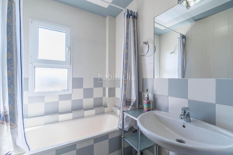 Foto f58443f3-ace9-4e44-a777-9cab18a6ae02. Haus mit heizung parking pool in Albolote