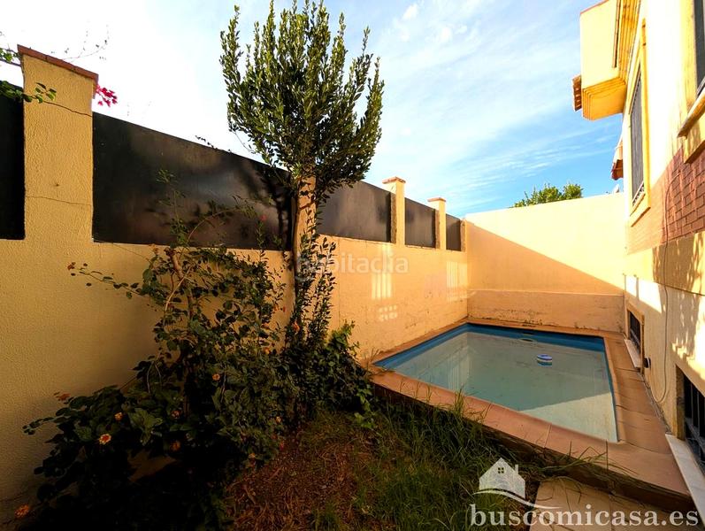 Foto 11bd541c-cbdc-473e-99c7-197520c19f94. Casa fantástica casa en calle acebuche. en Zona Hospital Linares