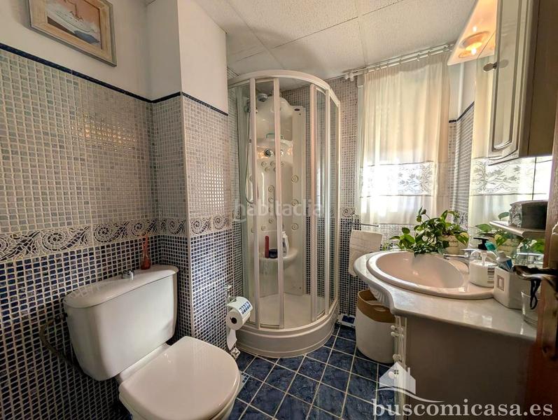 Foto 1d51b95c-f7b2-4abe-8c4d-85b0f94346e0. Casa fantástica casa en calle acebuche. en Zona Hospital Linares