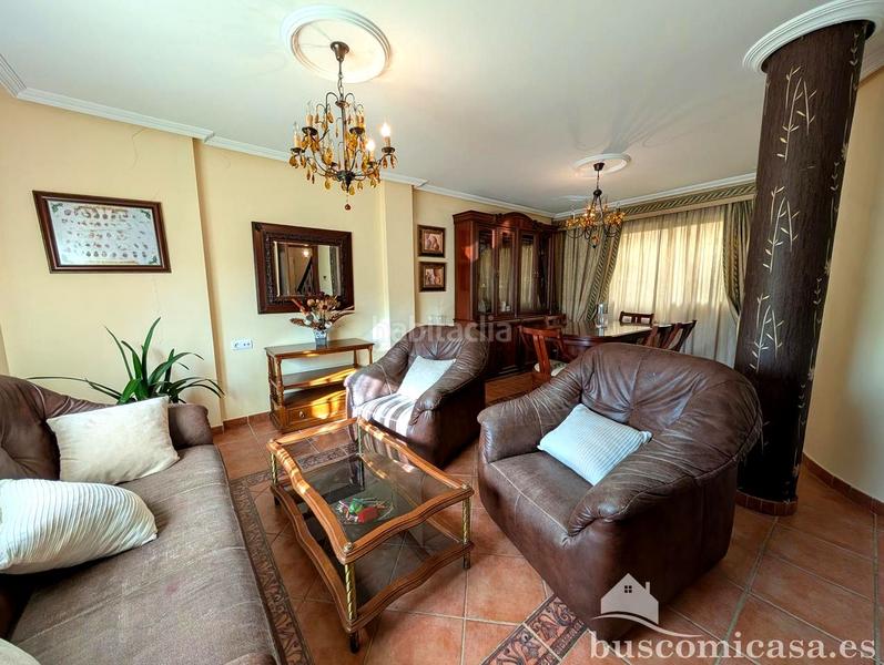 Foto 33e5a71f-38e0-4133-a118-4815465cced0. Casa fantástica casa en calle acebuche. en Zona Hospital Linares