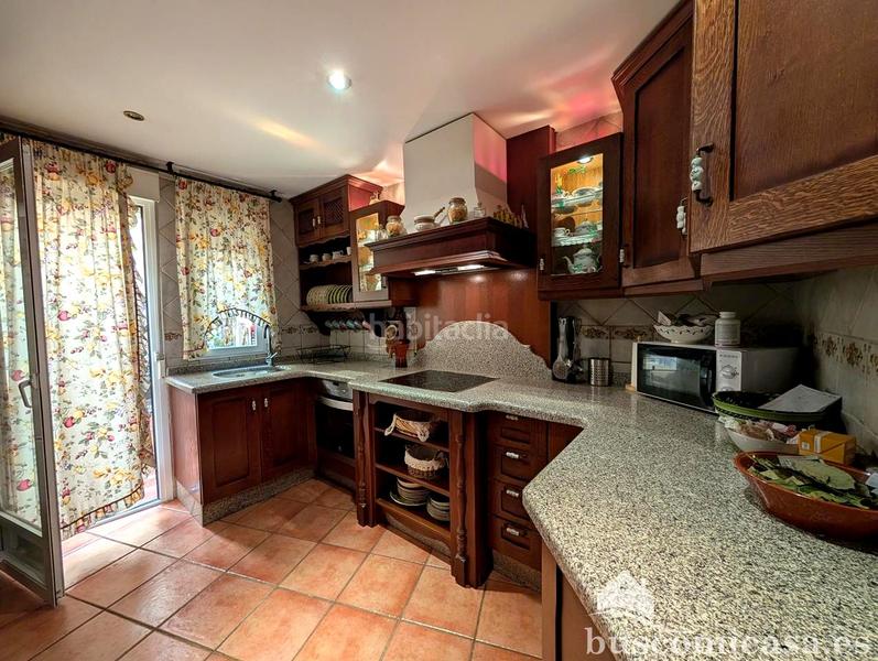 Foto 6ac80895-ea0b-4714-a027-39f74bf5e3e3. Casa fantástica casa en calle acebuche. en Zona Hospital Linares