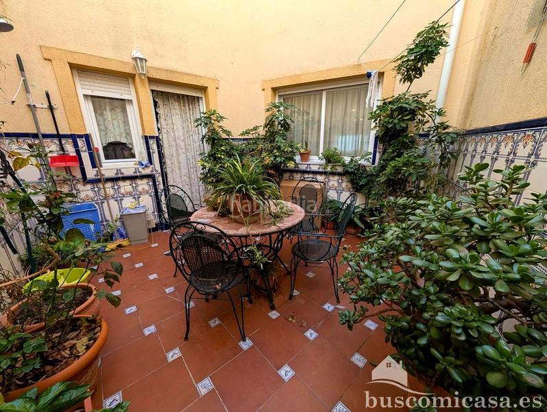 Foto 741b4a5f-c5f8-43c4-a31e-53afeb364fa9. Casa fantástica casa en calle acebuche. en Zona Hospital Linares