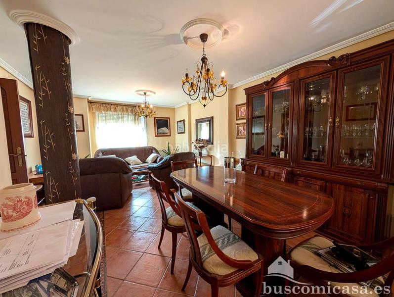 Foto 8e9944f2-6e94-408f-af78-df8bfa31c523. Casa fantástica casa en calle acebuche. en Zona Hospital Linares