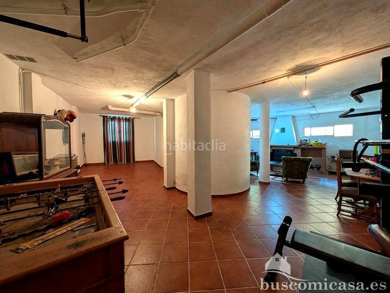 Foto 8ff9be3a-dcab-4fe8-9c2f-9df68b74631c. Casa fantástica casa en calle acebuche. en Zona Hospital Linares