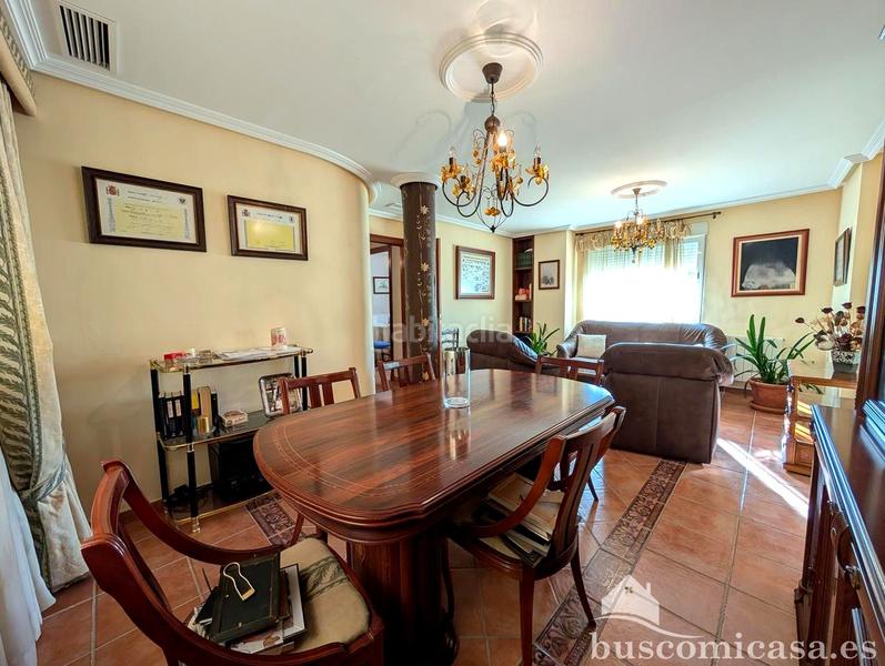 Foto 9b846e1f-2dcf-4680-bbee-6d365b3bcf8d. Casa fantástica casa en calle acebuche. en Zona Hospital Linares