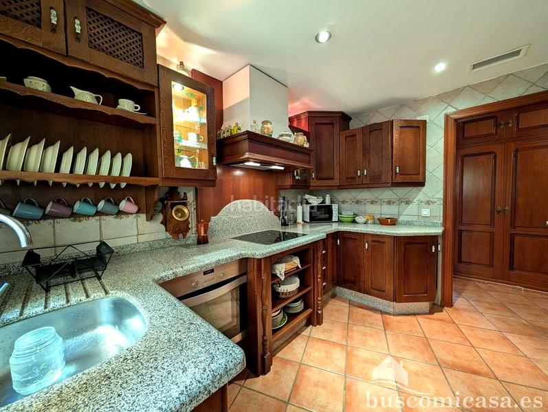 Foto b27a4419-a7af-4e3a-9f52-32bb1db4e9a2. Casa fantástica casa en calle acebuche. en Zona Hospital Linares