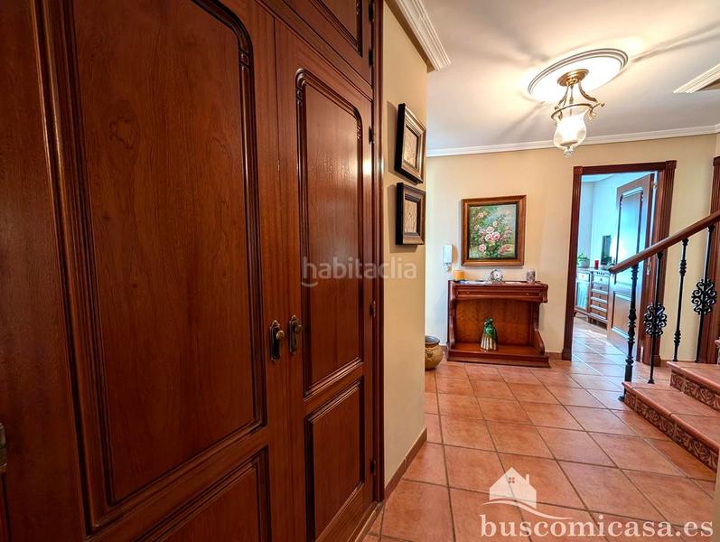 Foto b35220c0-1ba3-4147-b10f-40cd9d90dad5. Casa fantástica casa en calle acebuche. en Zona Hospital Linares