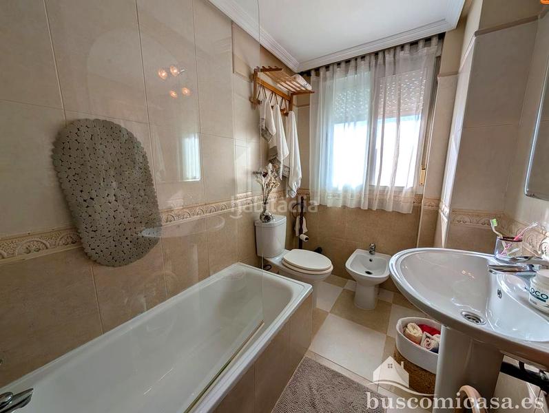 Foto cbd495ee-f1a7-4e99-97c3-58b2febcbb93. Casa fantástica casa en calle acebuche. en Zona Hospital Linares