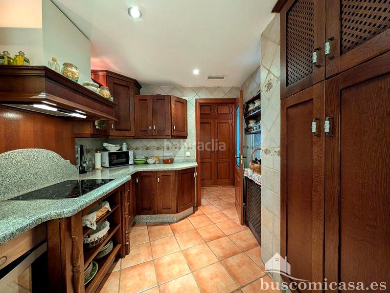 Foto f75b2be9-38c2-4853-a664-54ab62d0fb04. Casa fantástica casa en calle acebuche. en Zona Hospital Linares