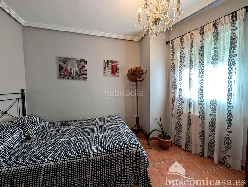 Foto ffdea8f4-b717-4244-ad6d-c5f9780affc4. Casa fantástica casa en calle acebuche. en Zona Hospital Linares