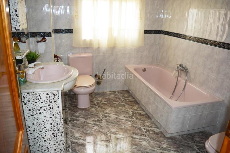 Foto ce033fce-e4de-4843-9dea-3fb318af75ac. Maison avec parking dans Híjar Gabias (Las)