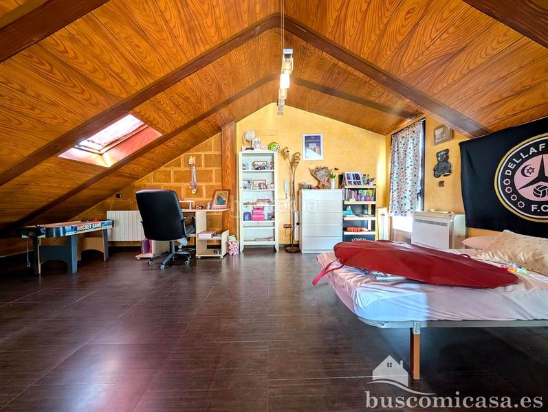 Foto fbfc0436-9c9f-4f65-be07-386fbe9b91d6. House with heating parking in La Paz - Las Américas Linares