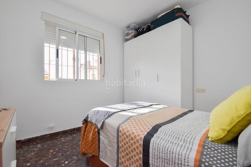 Foto f2bc691e-ed26-45a8-8f70-73150c76f1b4. Casa adossada a Peligros